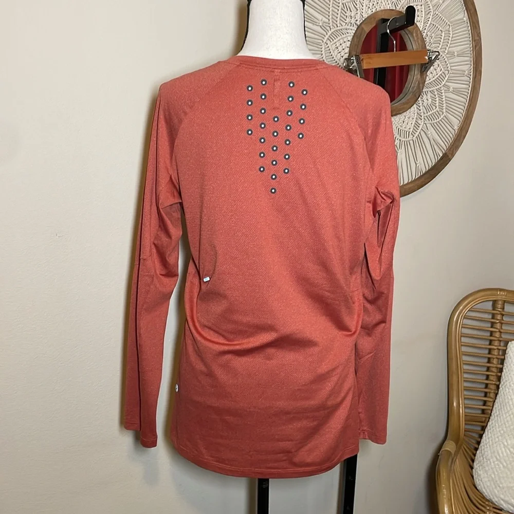 Men’s Lulu Lemon Textured Training Long sleeve Medium burnt orange